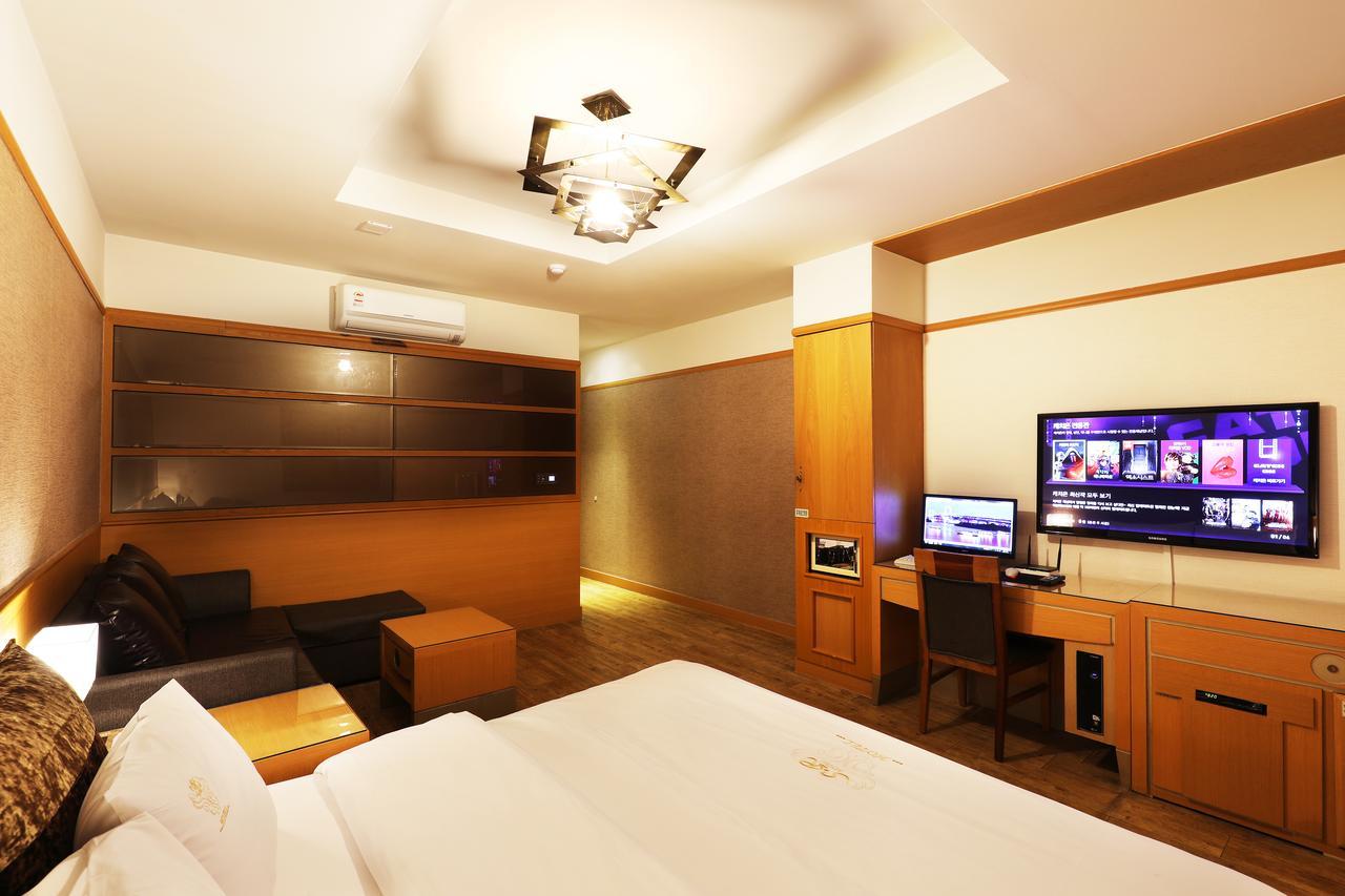 Bucheon Sr Hotel ภายนอก รูปภาพ