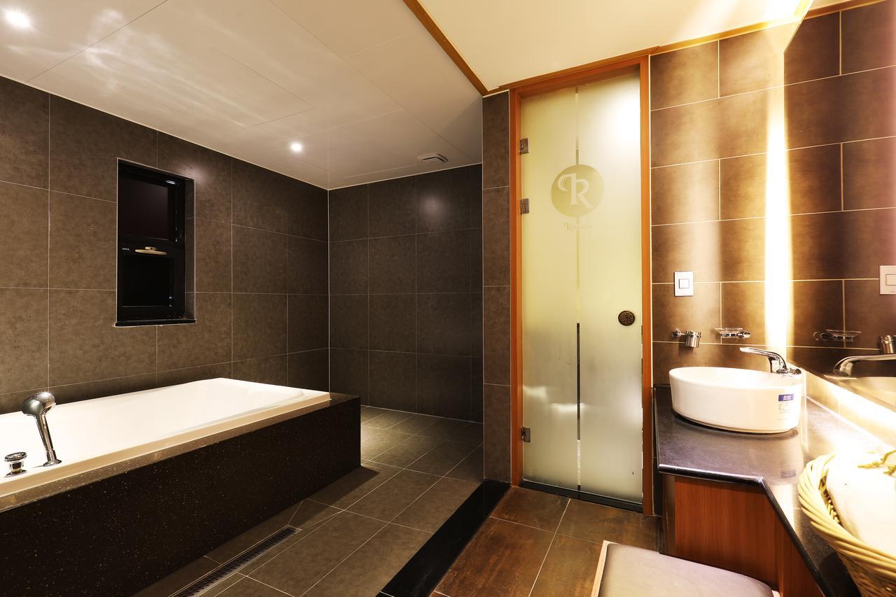 Bucheon Sr Hotel ภายนอก รูปภาพ