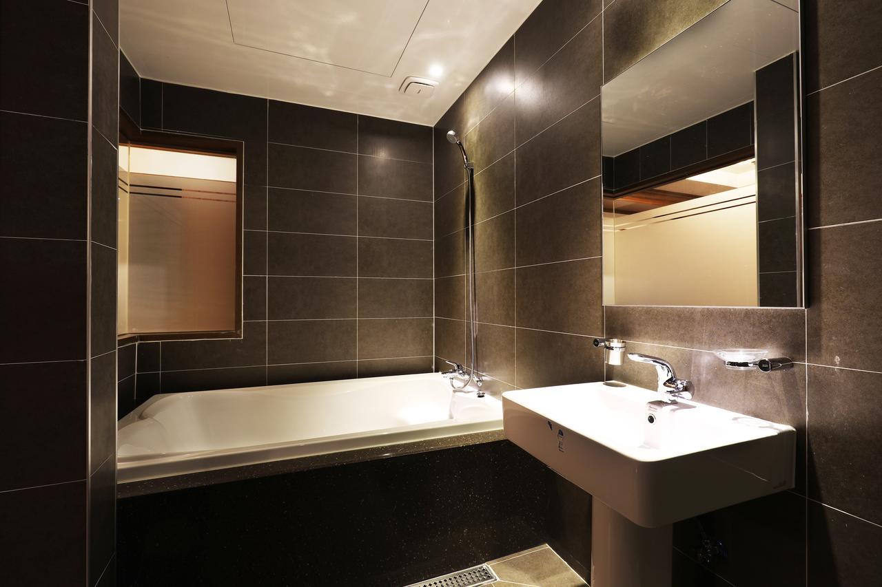 Bucheon Sr Hotel ภายนอก รูปภาพ